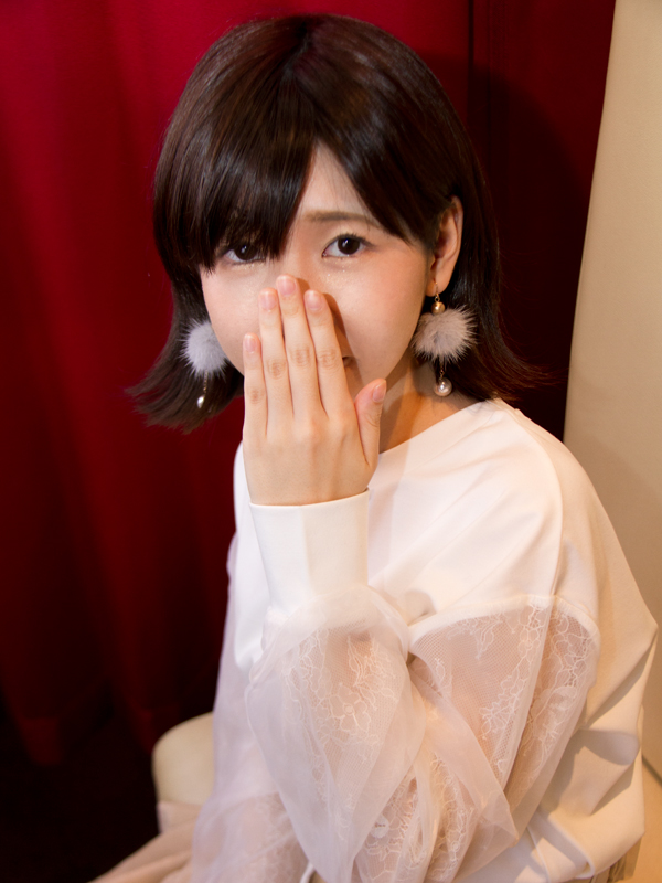 踊れ！チンチコリン・神戸店 みゆう 19歳 T：147cm　B：84(D)　W：55　H：83